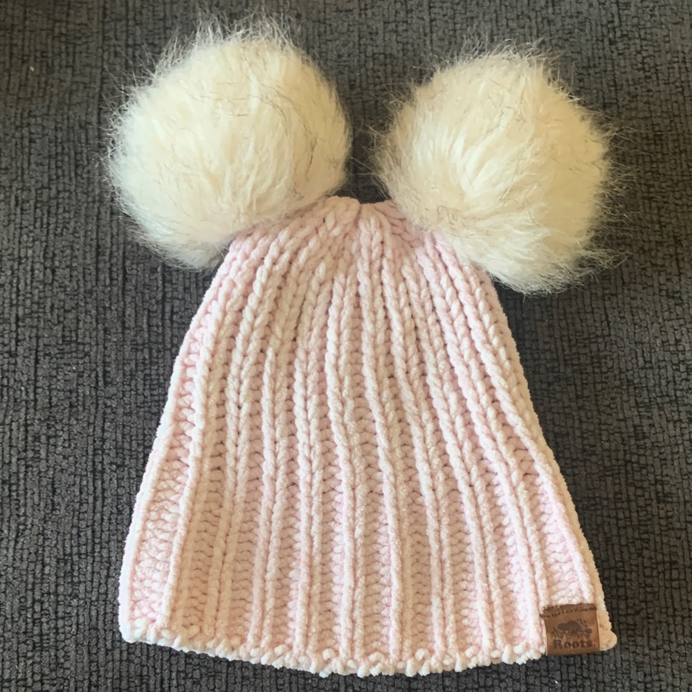 🍊5/$25 Roots Light Pink Knit Hat with Fluffy Cream Pom Poms size 0-12m